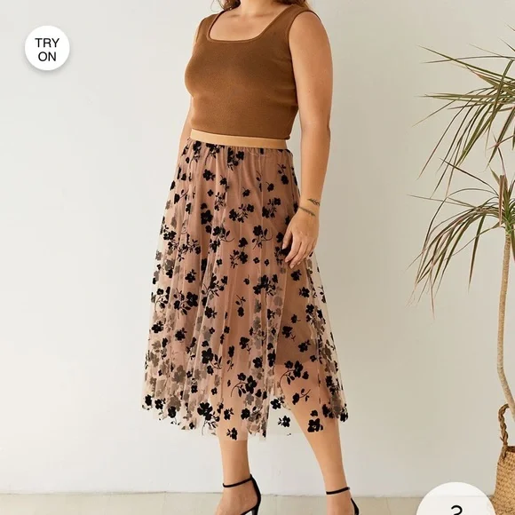 Chicwish Black and Carmel Tulle lined Skirt, XL, NWOT - Picture 5 of 10